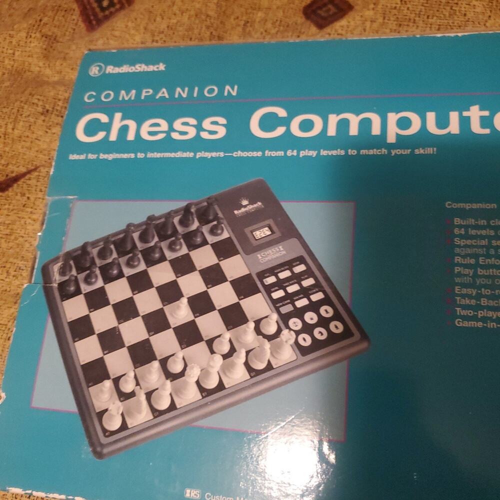 Chess Computer - Picture 2 of 4